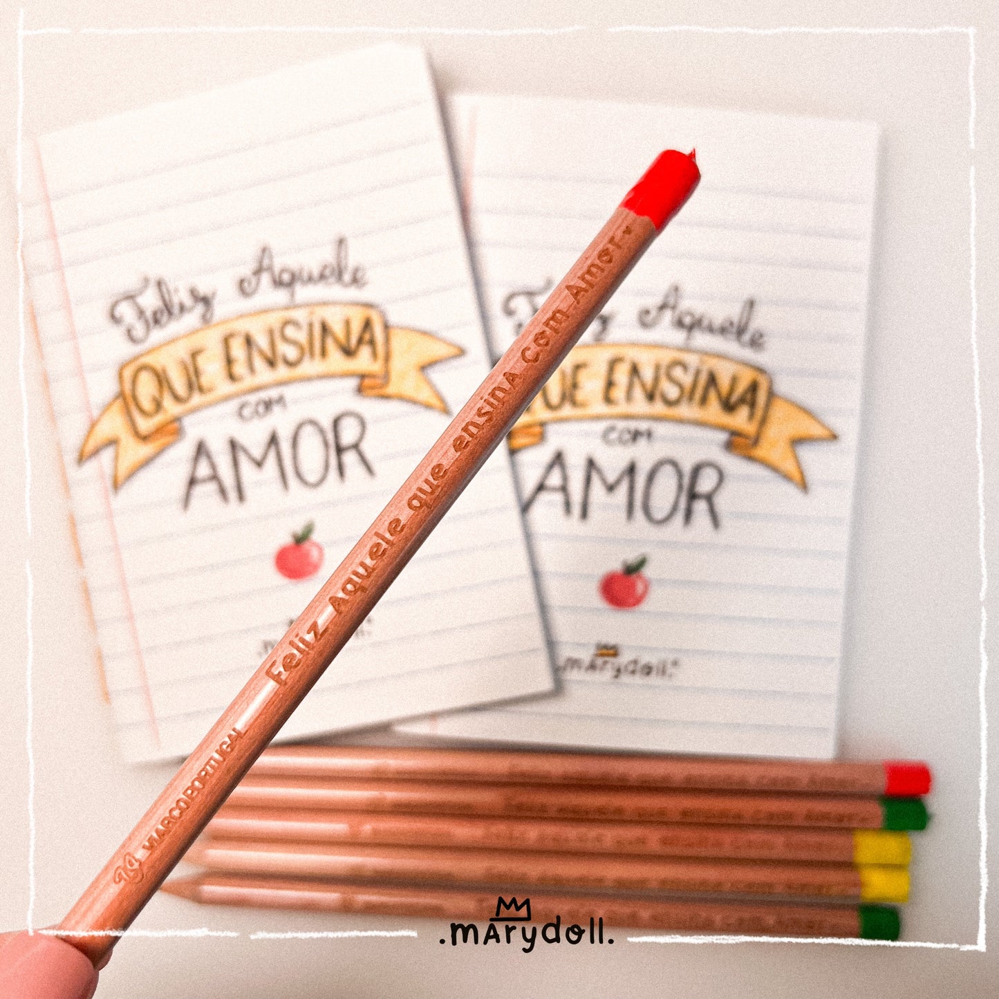 Caderno + lápis  | Feliz aquele que ensina com Amor