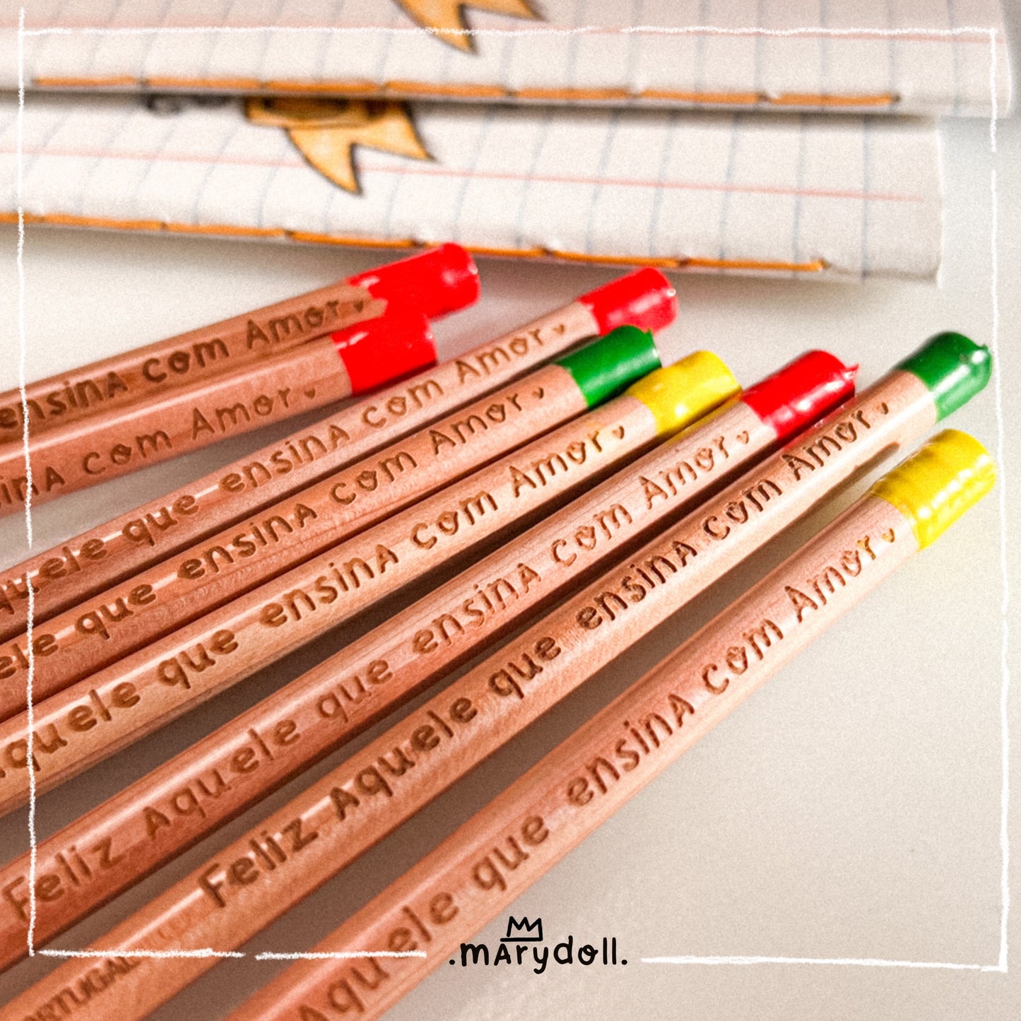 Caderno + lápis  | Feliz aquele que ensina com Amor